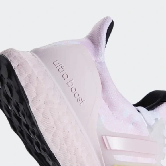 adidas gazelle silver green womens Adidas Men's Ultraboost DNA Cloud White / Cloud White / Light Pink Running  Shoes